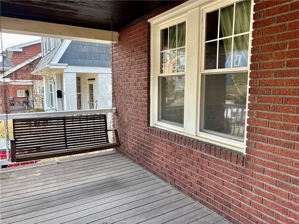 615 Roosevelt Ave - Photo 2 of 21