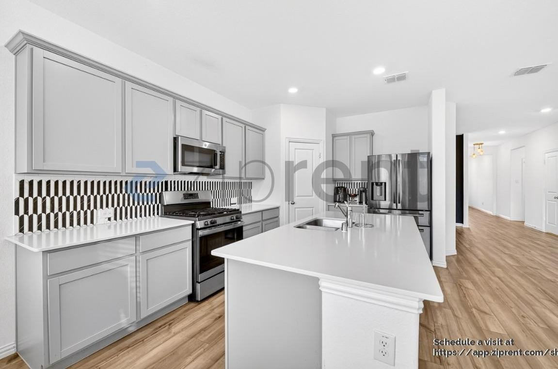 3016 Riddler Way - Photo 7 of 28