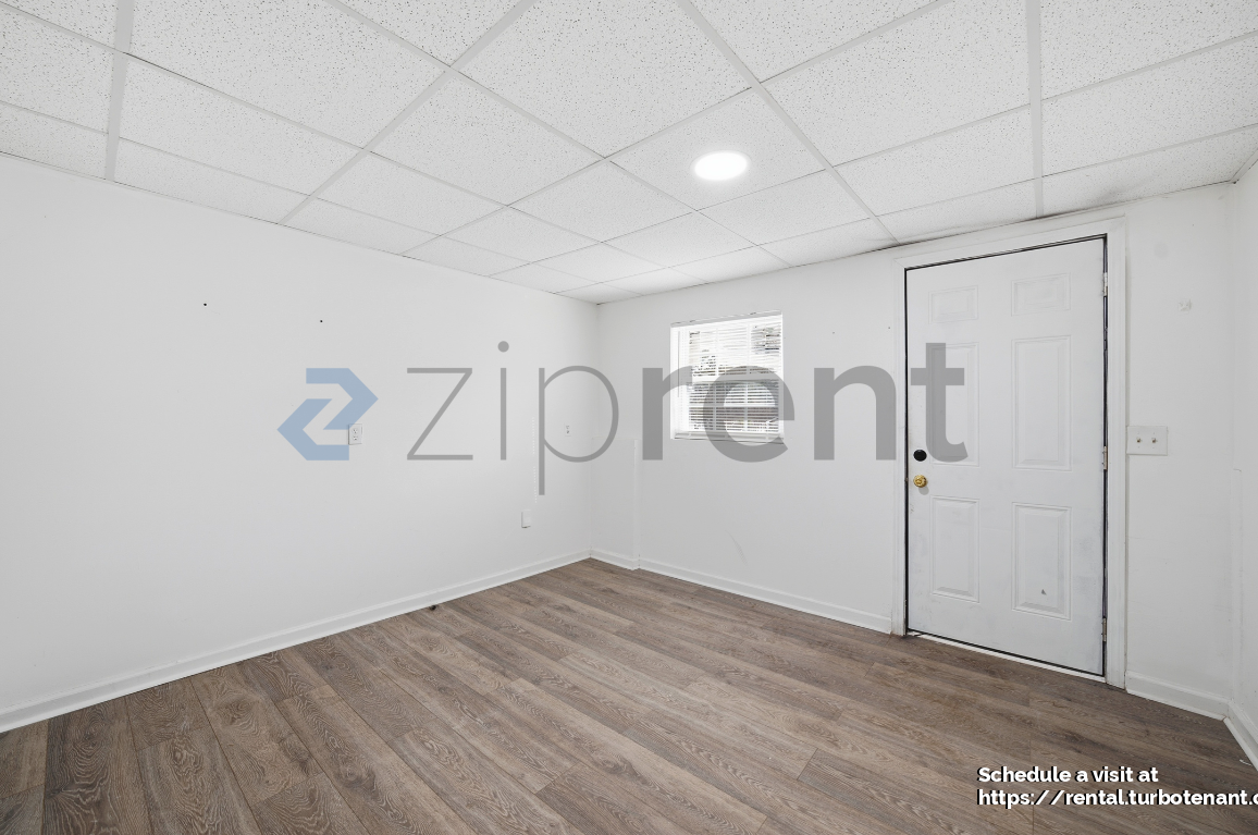 6189 Landover Cir #6189 - Photo 6 of 11