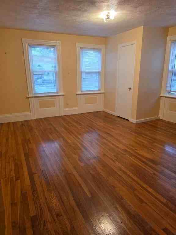 509 Main St - Photo 3 of 5