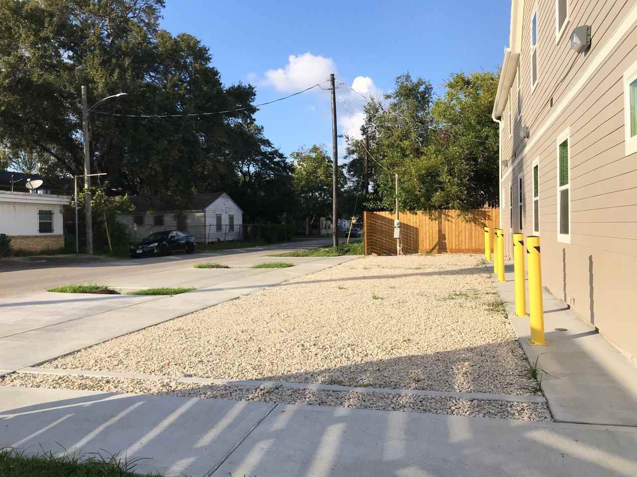 3009 Callie St - Photo 4 of 22