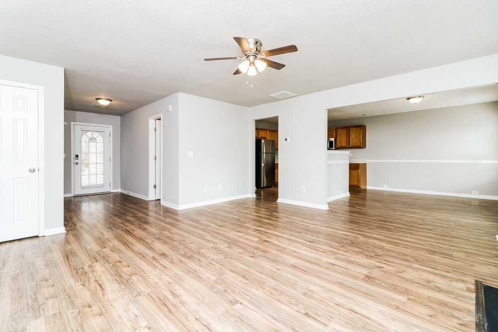 2009 Rolling Meadows Rd - Photo 6 of 17