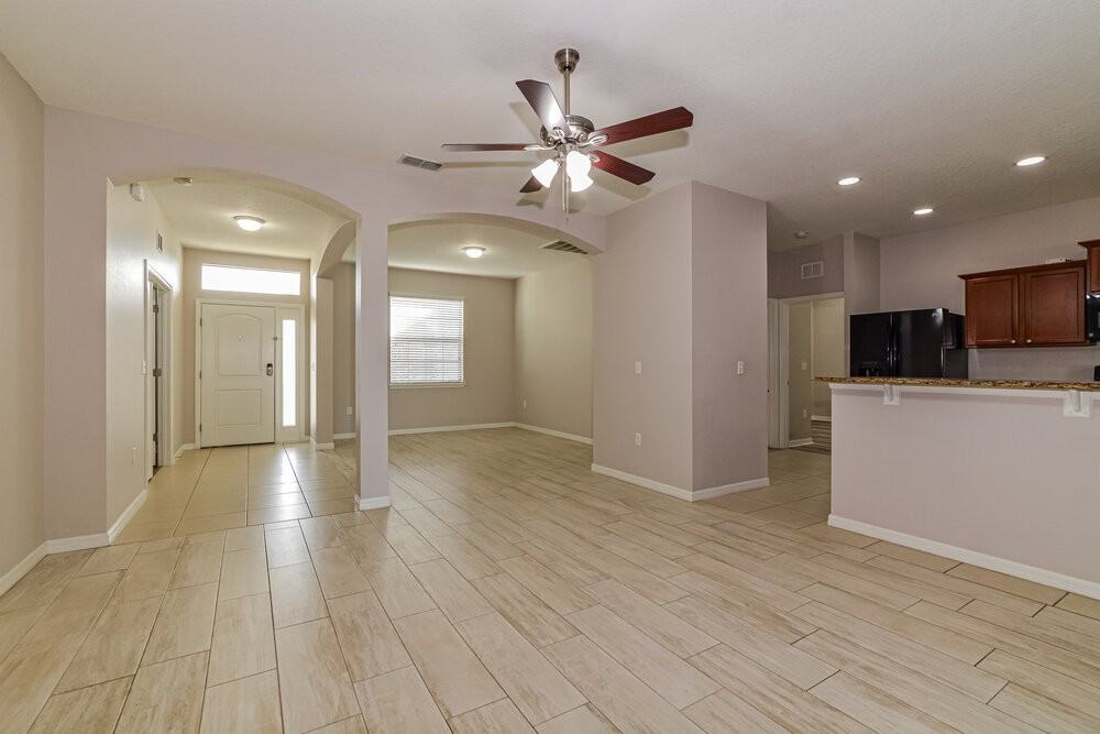 4516 Manica Dr - Photo 4 of 16