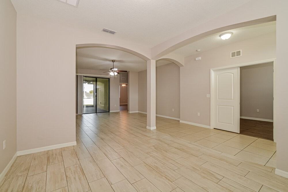 4516 Manica Dr - Photo 5 of 16