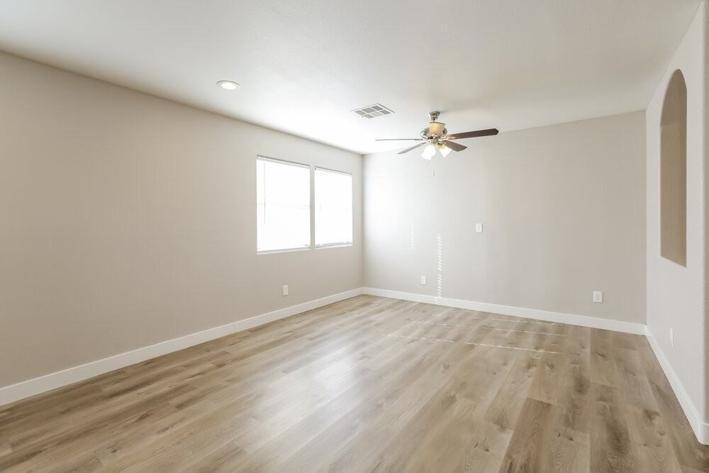 4375 Coyote Crest Ct - Photo 5 of 17