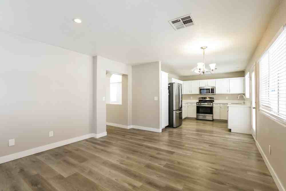 4375 Coyote Crest Ct - Photo 7 of 17