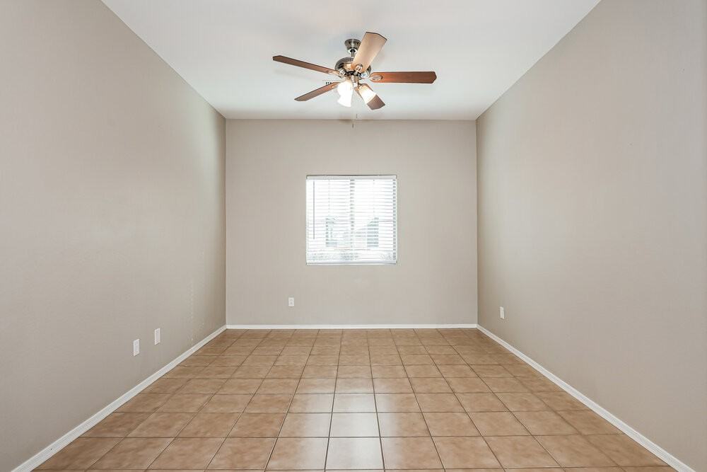 10239 W Via Del Sol - Photo 4 of 17