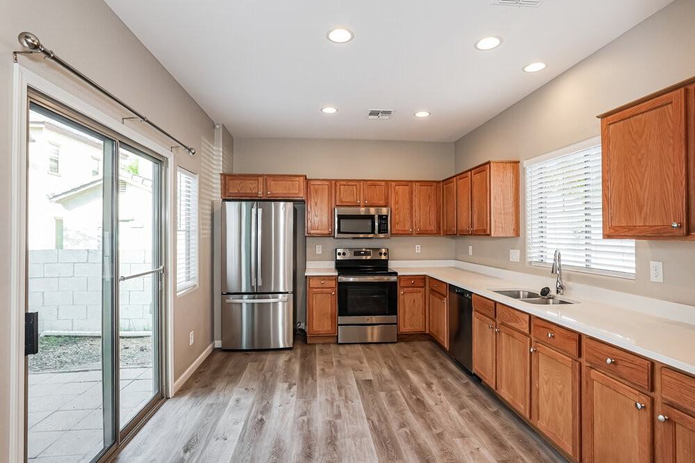 10239 W Via Del Sol - Photo 6 of 17