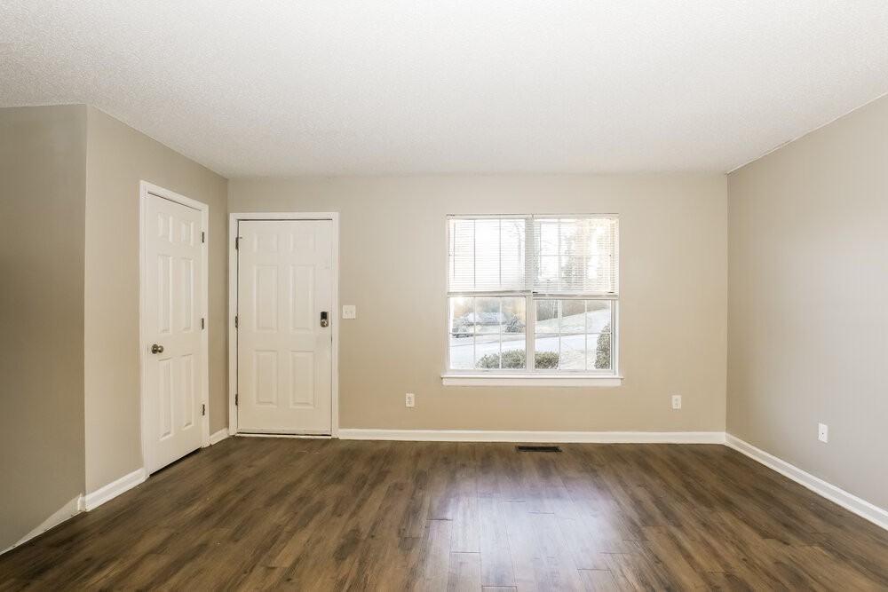 3467 Meadowlane Pl Sw - Photo 5 of 18