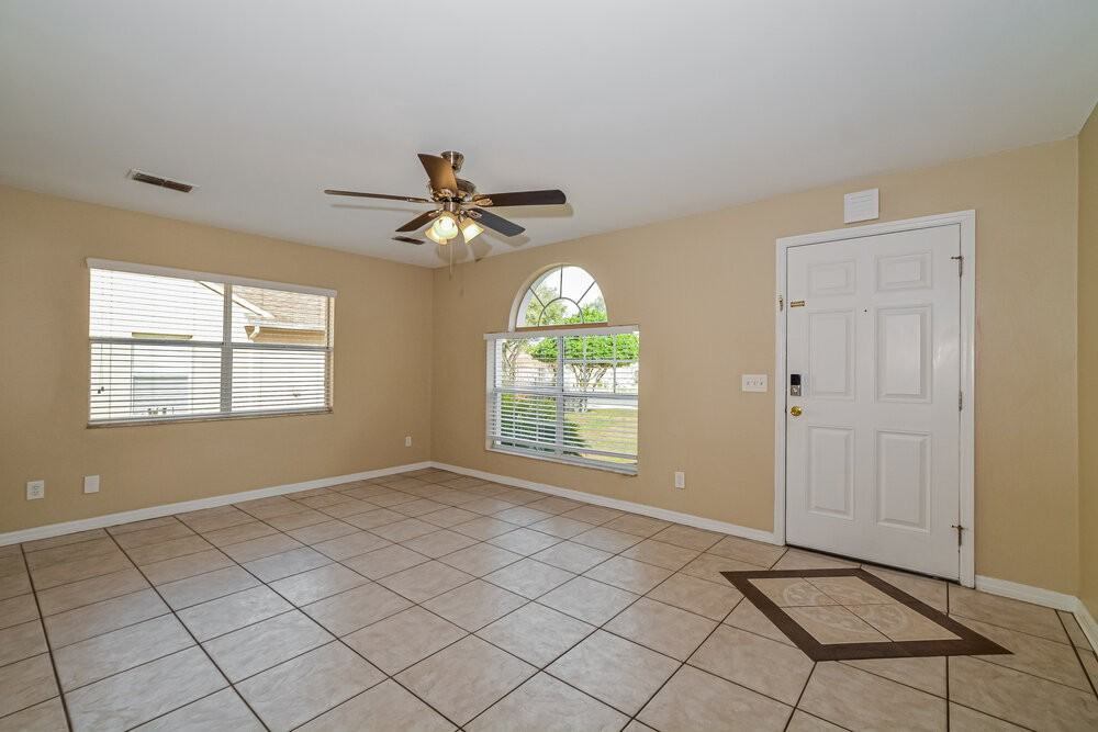 1018 Pegel Ct - Photo 5 of 17