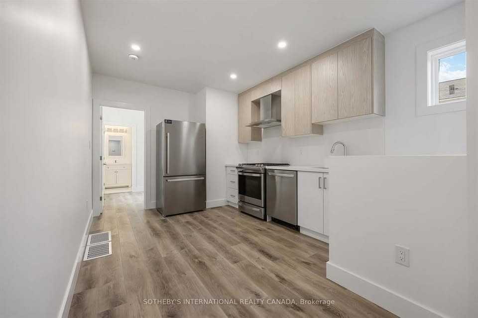 1937 Lawrence Avenue West - Photo 2 of 9