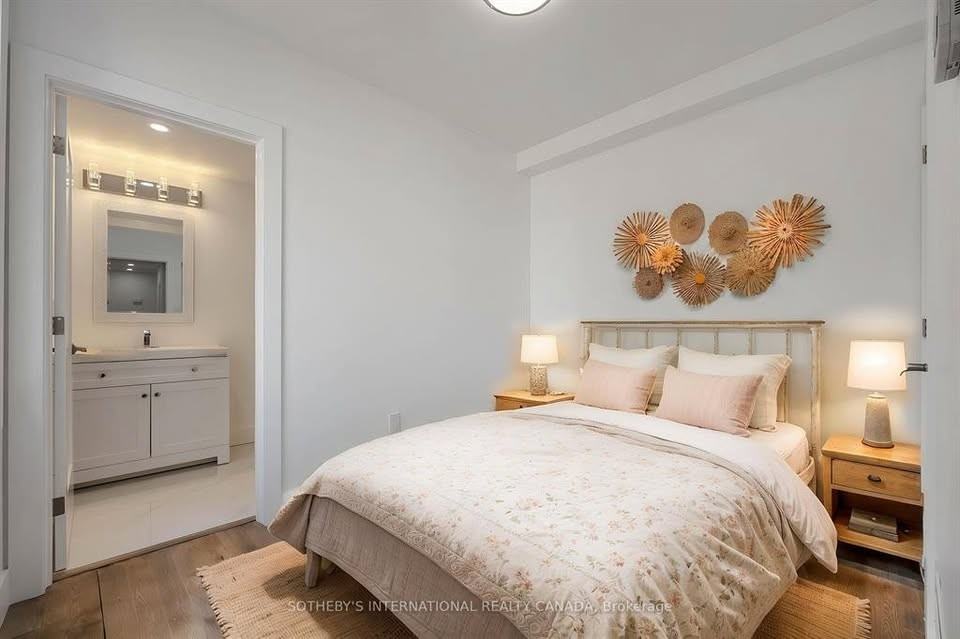 1937 Lawrence Avenue West - Photo 5 of 9