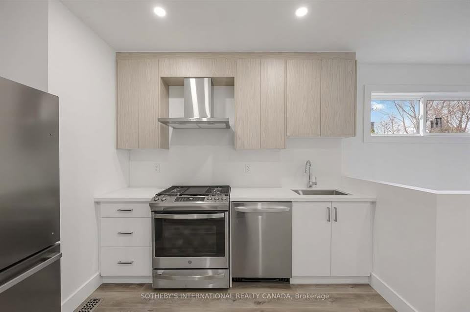 1937 Lawrence Avenue West - Photo 6 of 9