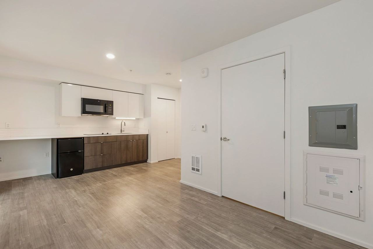 1404 Boylston - Photo 3 of 45