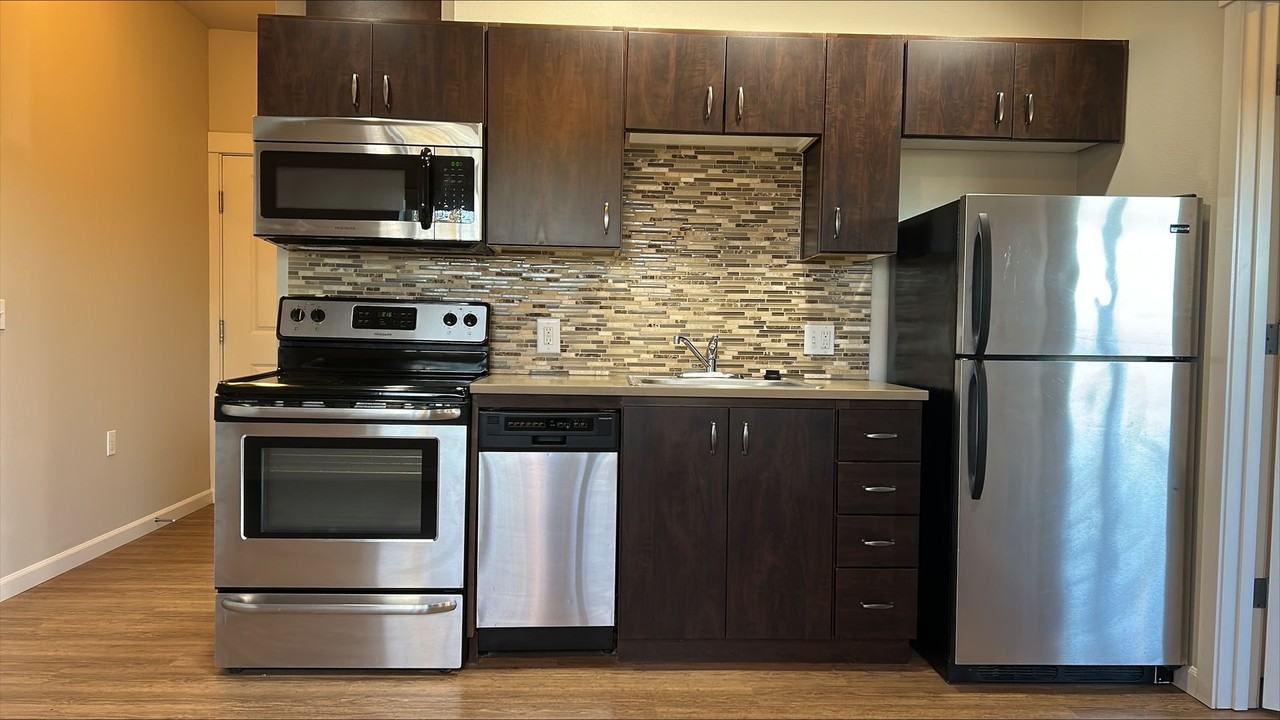 Sellwood Apartments - Photo 2 of 17