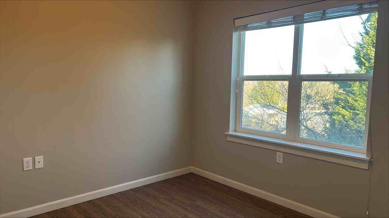 Sellwood Apartments - Photo 4 of 17