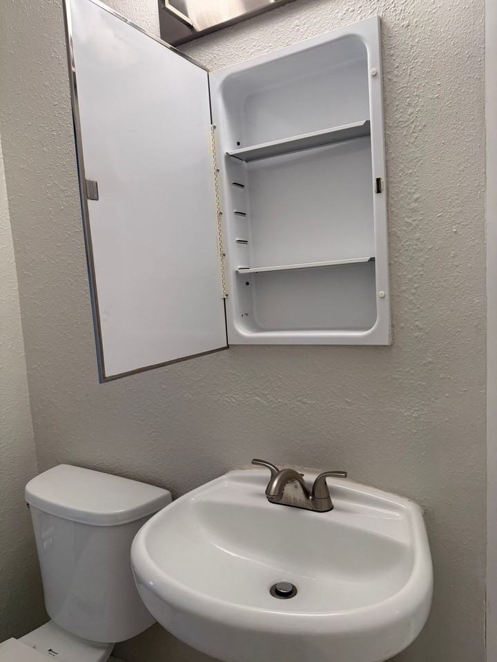 The Ellington Apartments - Photo 5 of 50