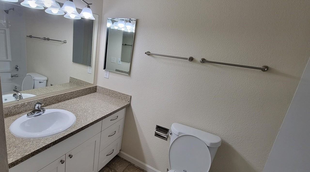 Juanita Brook - Photo 4 of 7