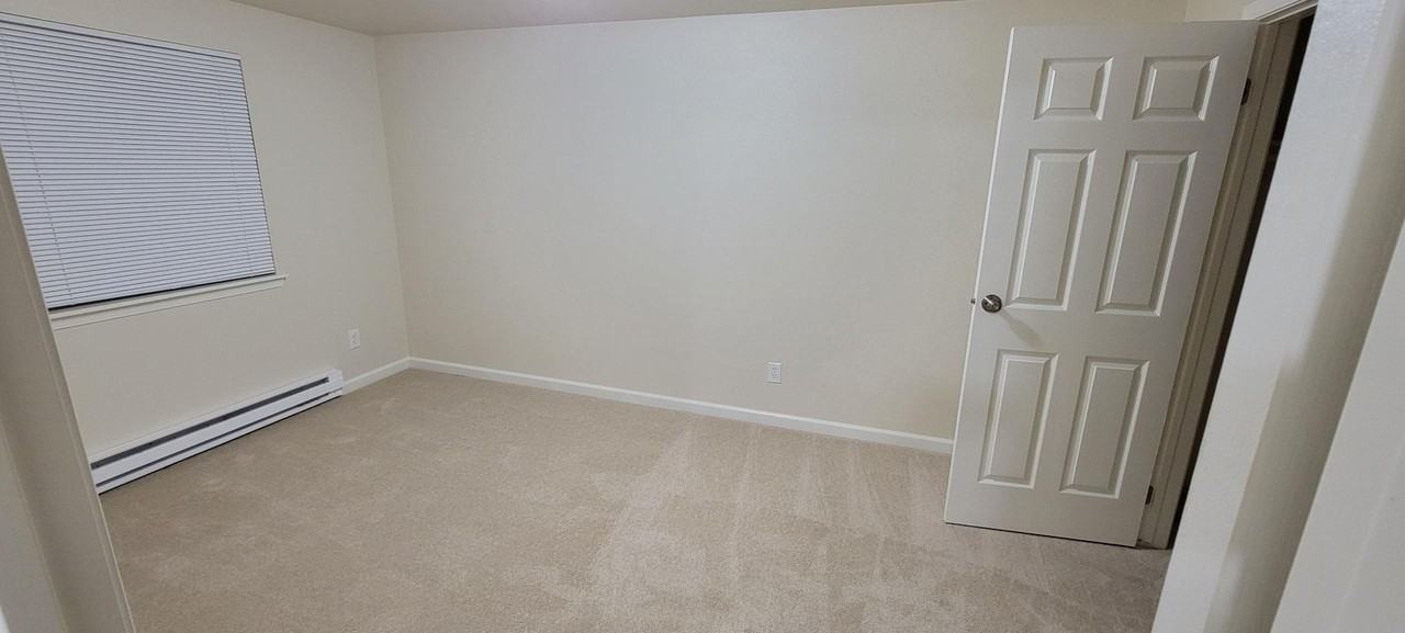 Juanita Brook - Photo 5 of 7