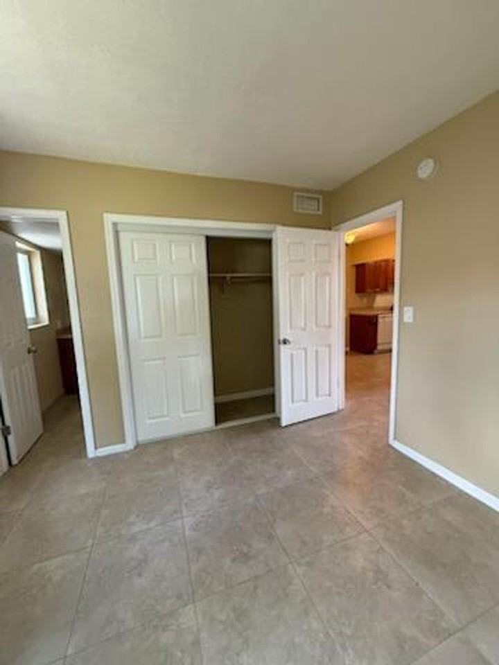 2861 S. SEACREST BLVD APT 3C BOYNTON BEACH, FL 33435 - Photo 3 of 7