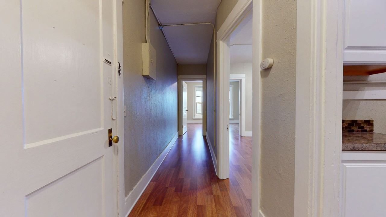 Welcome to Roycroft! A beautiful turn of the century property in Capitol Hill! First month free! - Photo 2 of 24