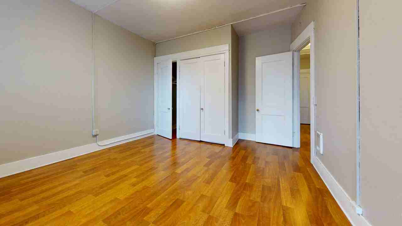 Welcome to Roycroft! A beautiful turn of the century property in Capitol Hill! First month free! - Photo 7 of 24