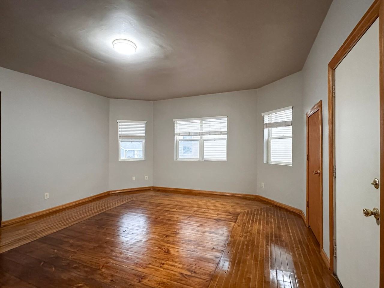 618 N. Ashland Ave. - Photo 3 of 28