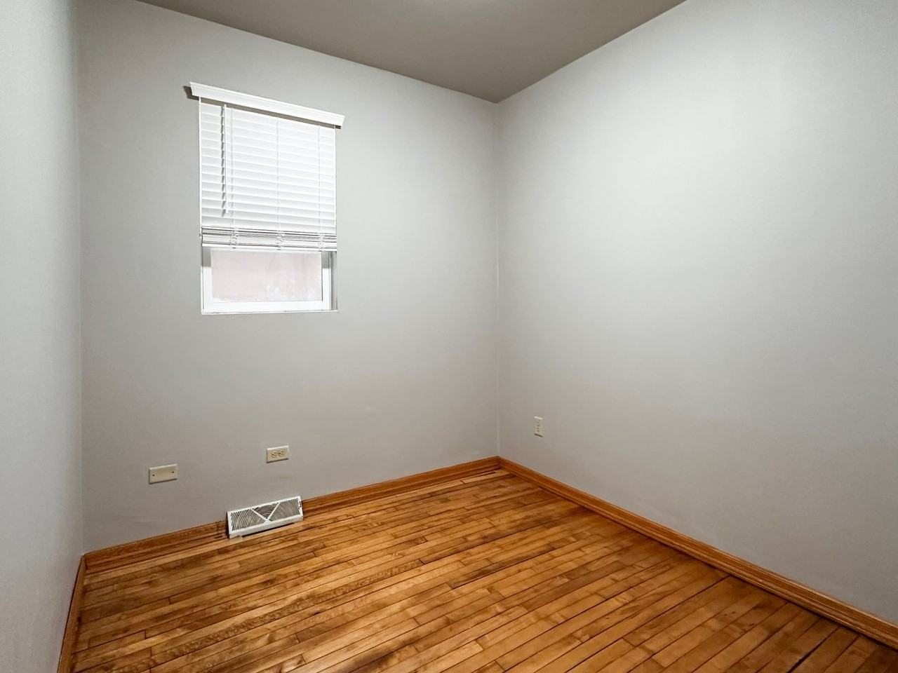 618 N. Ashland Ave. - Photo 6 of 28