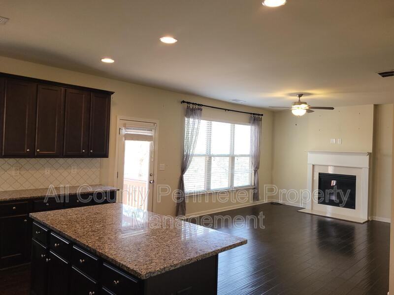 5735 Riverside Bay - Photo 4 of 22