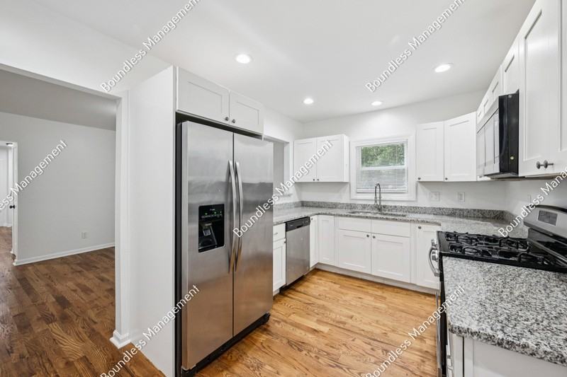 2649 Blount St - Photo 7 of 17