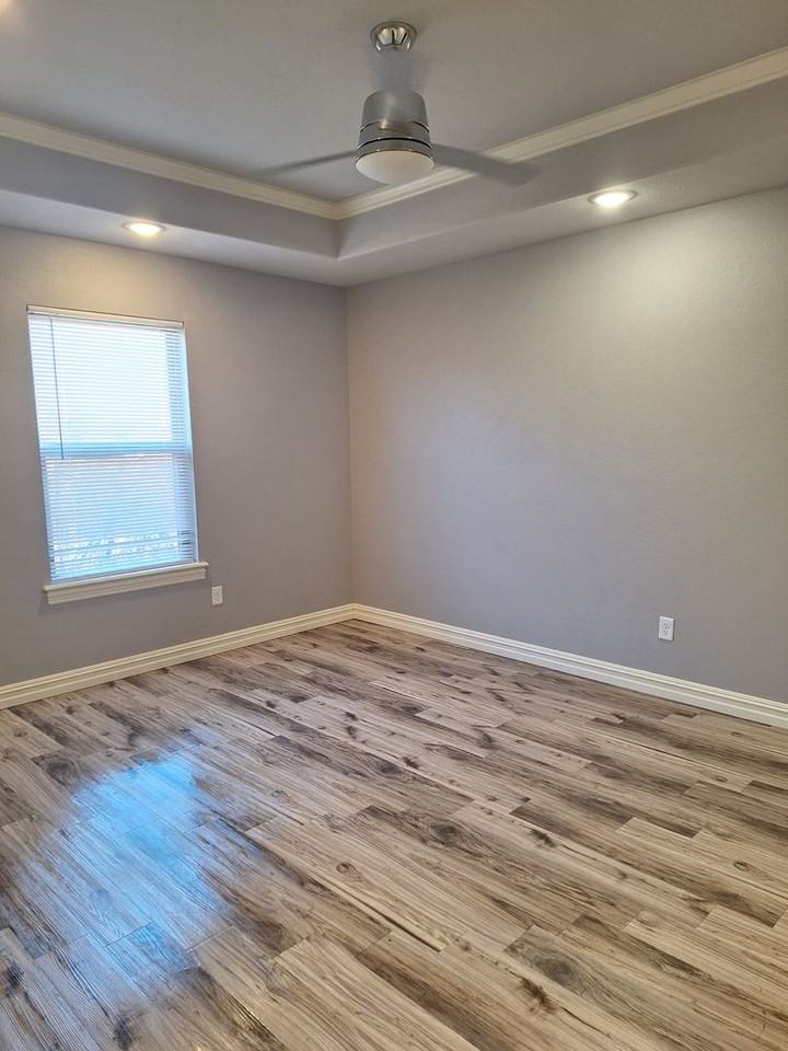 9001 Chanel Pl - Photo 4 of 10