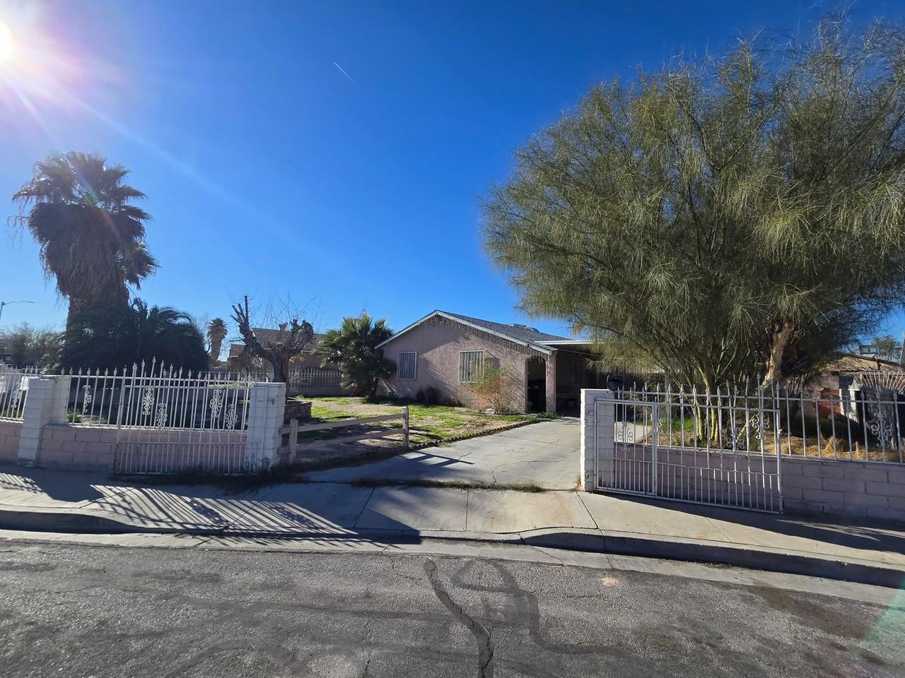 2521 Heather Ct - Photo 2 of 5