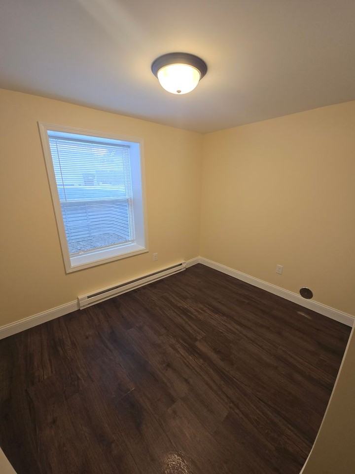 920 N Church St - Photo 4 of 6