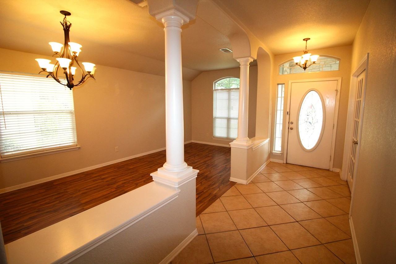 2908 Tucson Dr - Photo 4 of 33