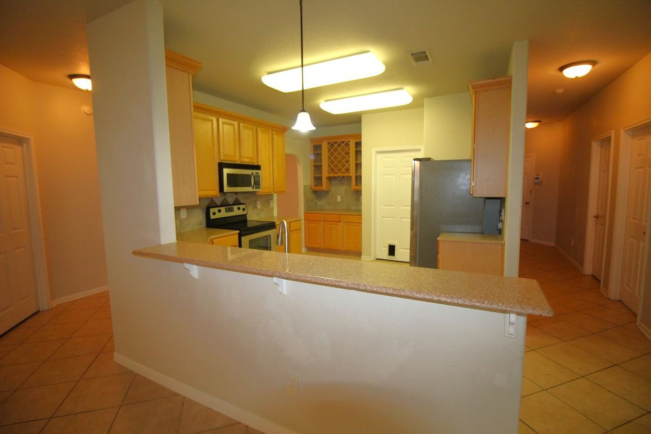 2908 Tucson Dr - Photo 5 of 33