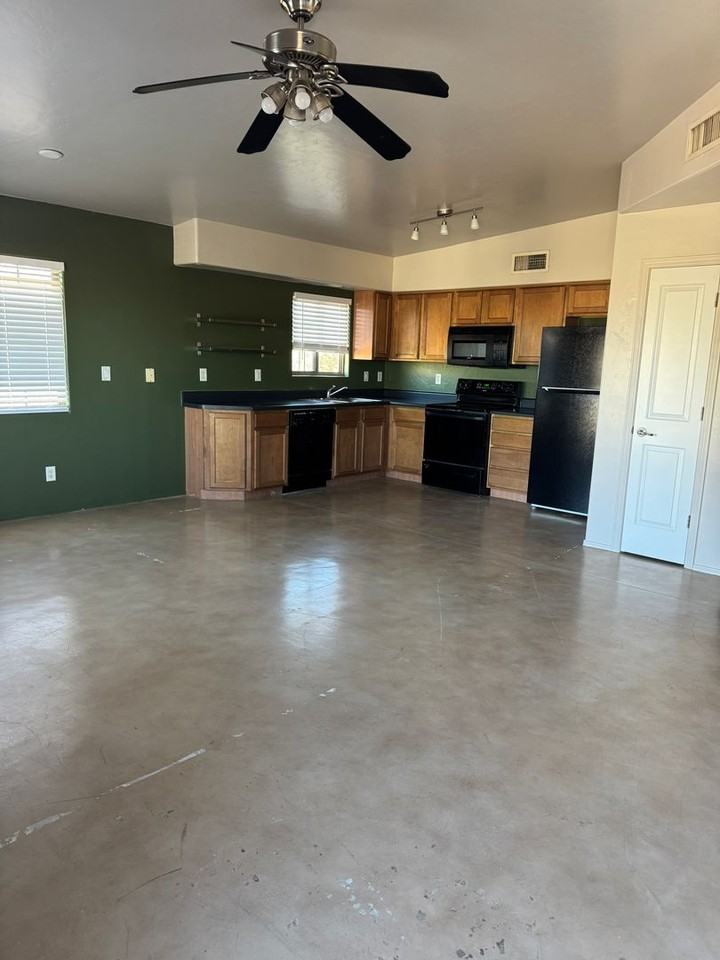 4086 N 1st Ave #2 - Photo 2 of 12