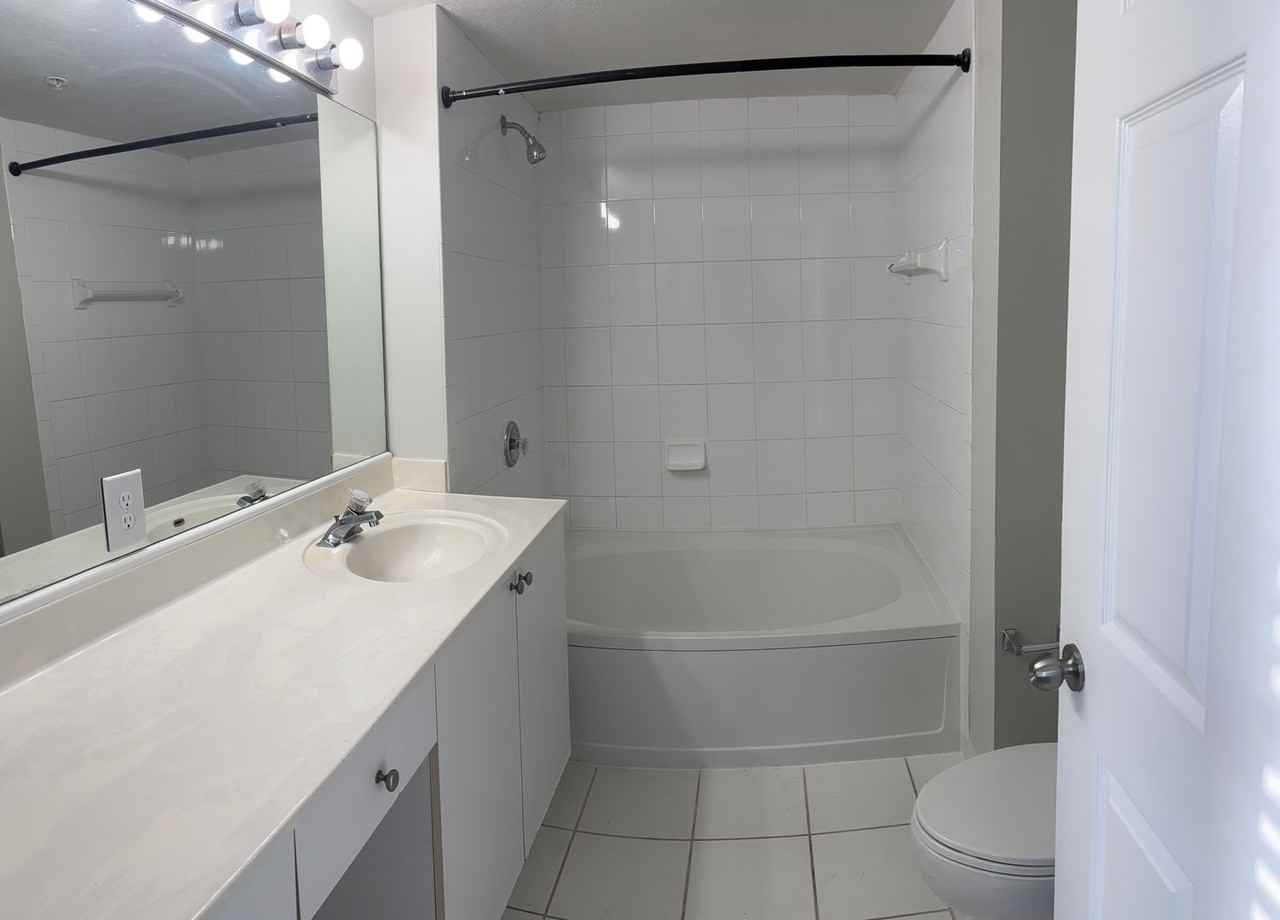 10162 Nw 33rd St - Photo 6 of 16