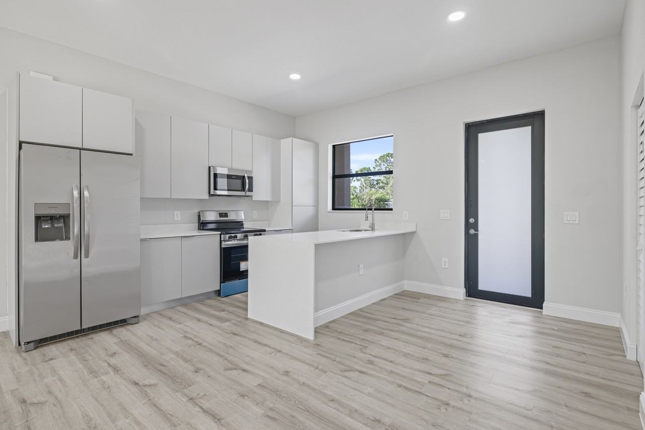 4460 29th Street Southwest - Photo 3 of 27