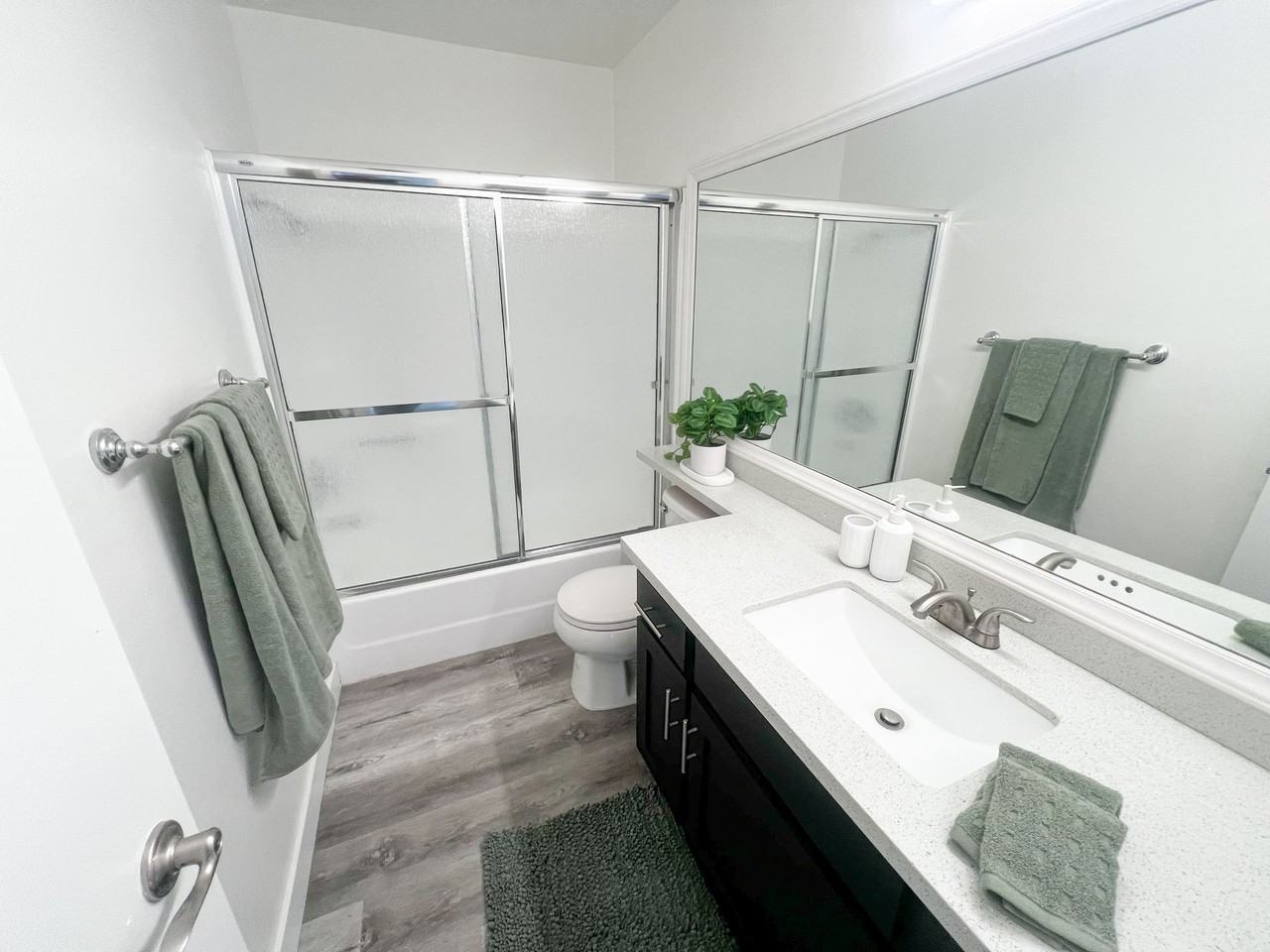 Canyon Glen Apartments - Photo 5 of 15