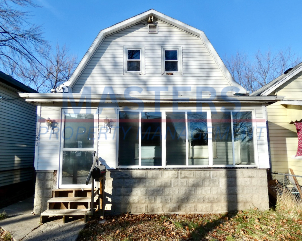 1333 Peck St - Photo 3 of 29