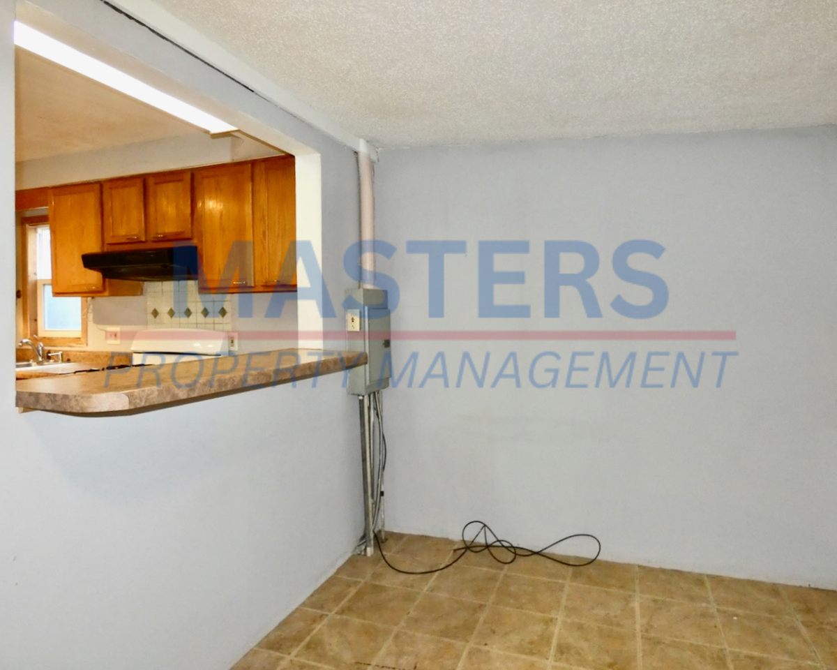 1333 Peck St - Photo 5 of 29