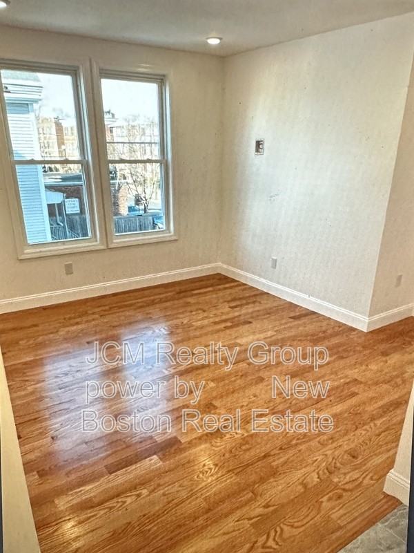 217 Washington St #4L - Photo 2 of 4