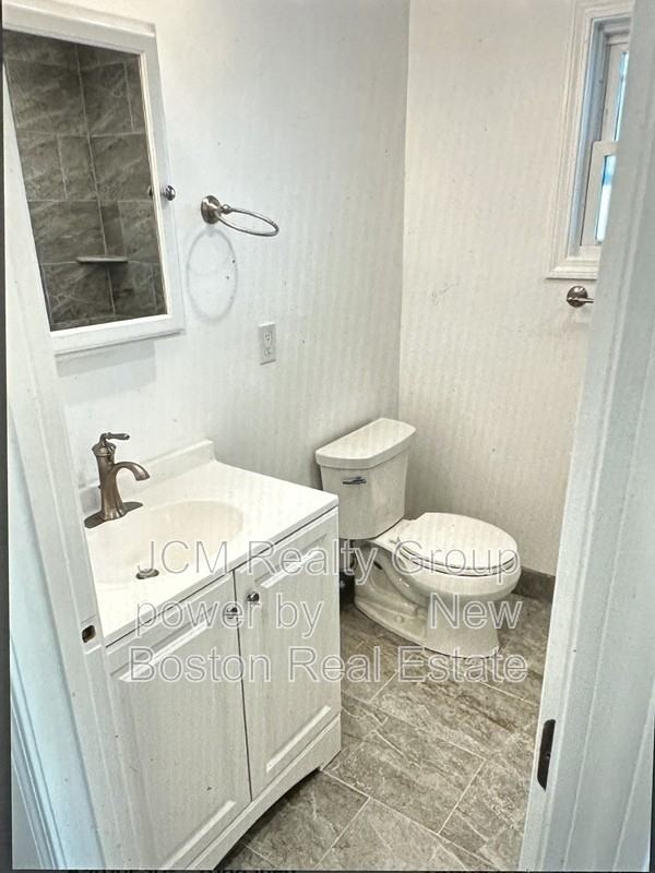 217 Washington St #4L - Photo 3 of 4