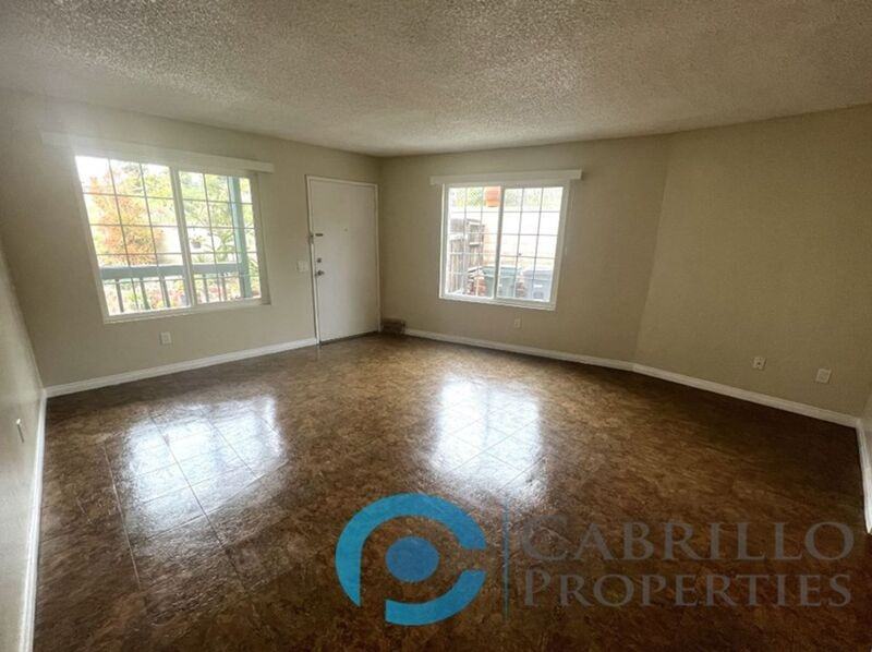 8200 Lemon Grove Way - Photo 5 of 19