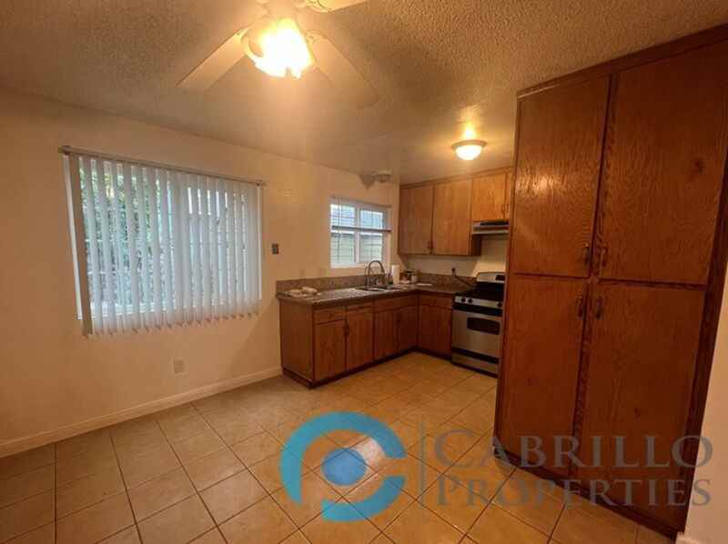 8200 Lemon Grove Way - Photo 7 of 19