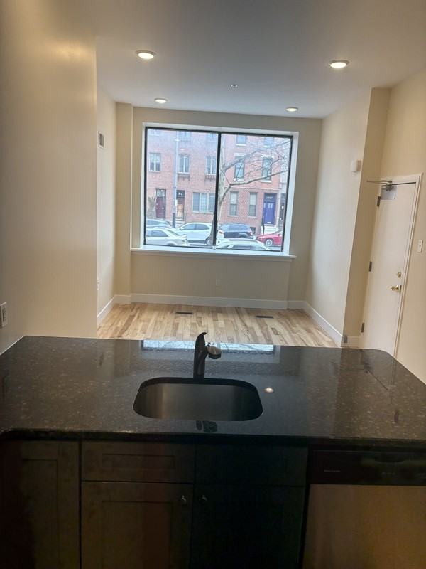 1624 S Broad St #1 - Photo 7 of 21