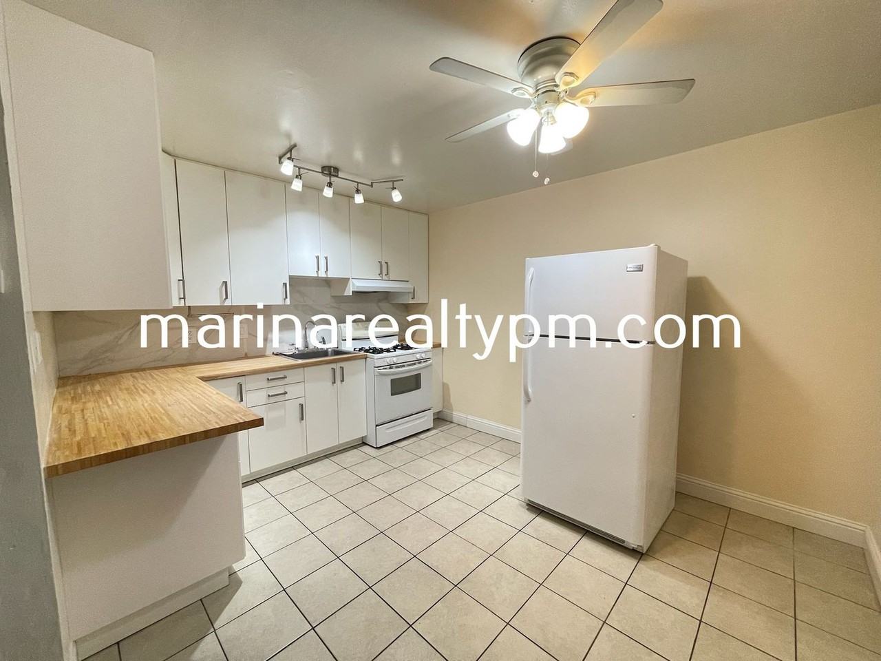 114 Carolina St #B - Photo 6 of 24