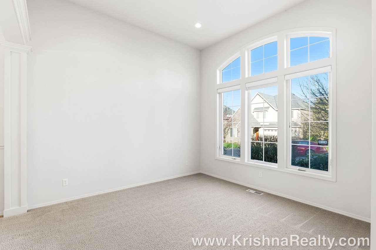 13796 Nw Trevino St - Photo 4 of 28