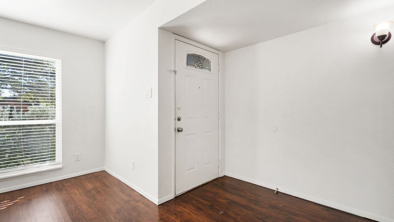 941 Overdowns Dr - Photo 6 of 18