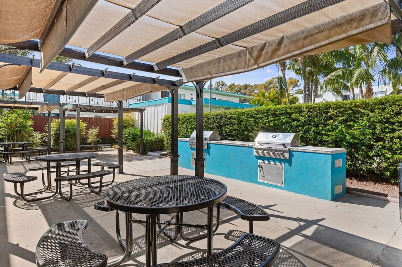 Oasis - Photo 3 of 19